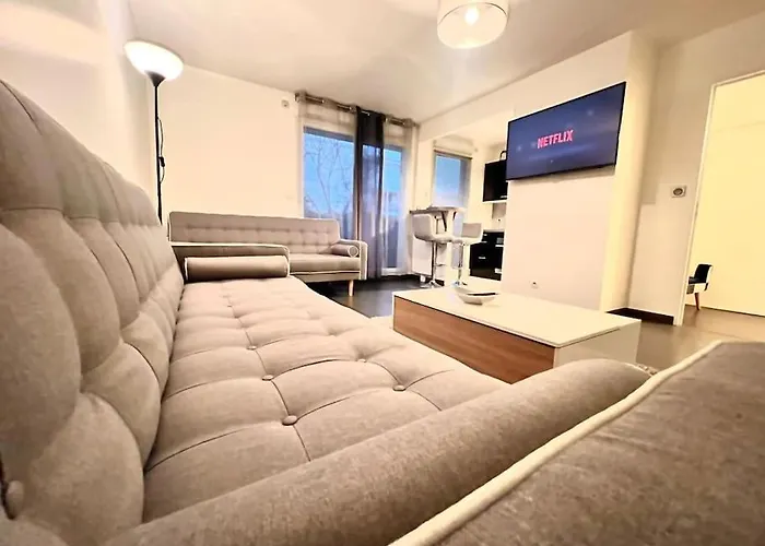 - Pointe Du - Le So' Apartment